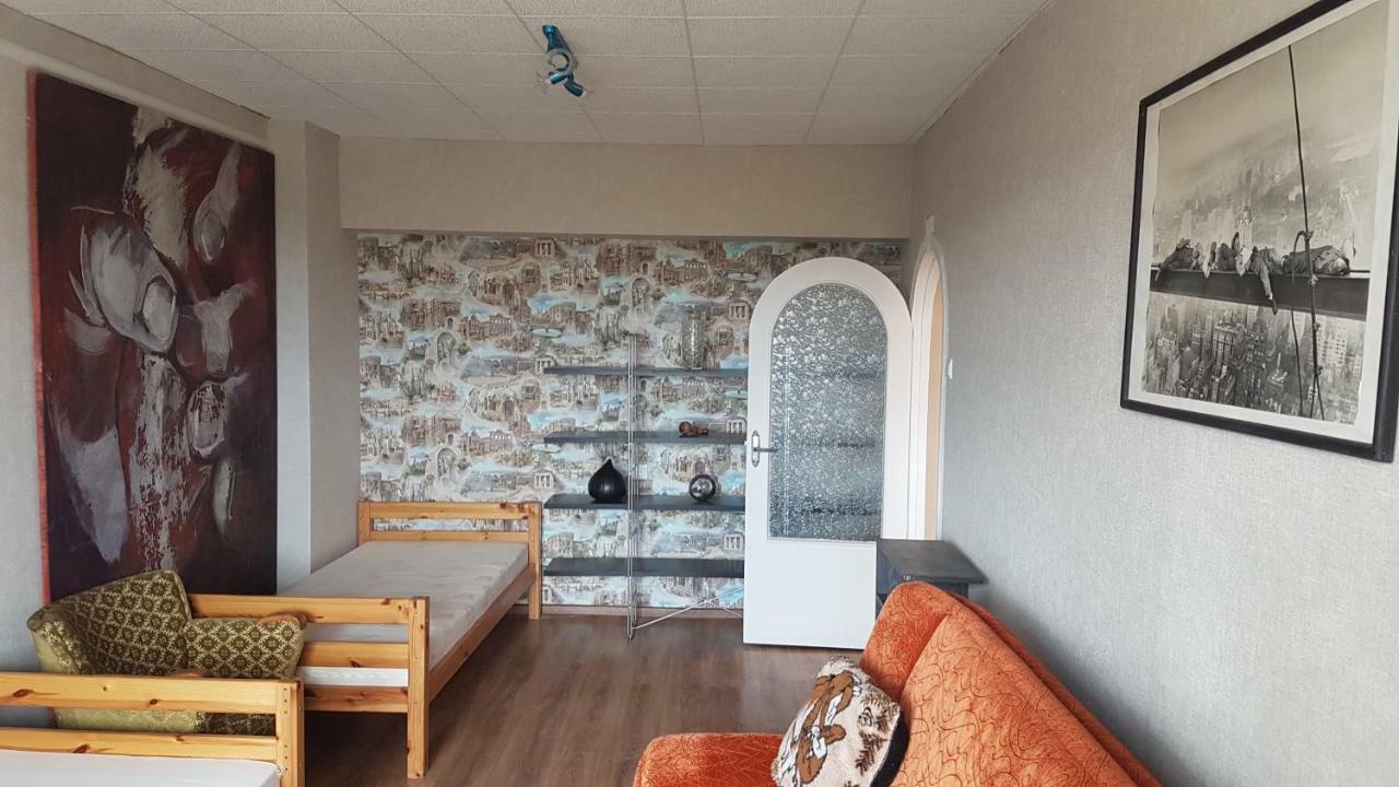 Apartament Erfolg 1 เดากัฟปิลส์ ภายนอก รูปภาพ